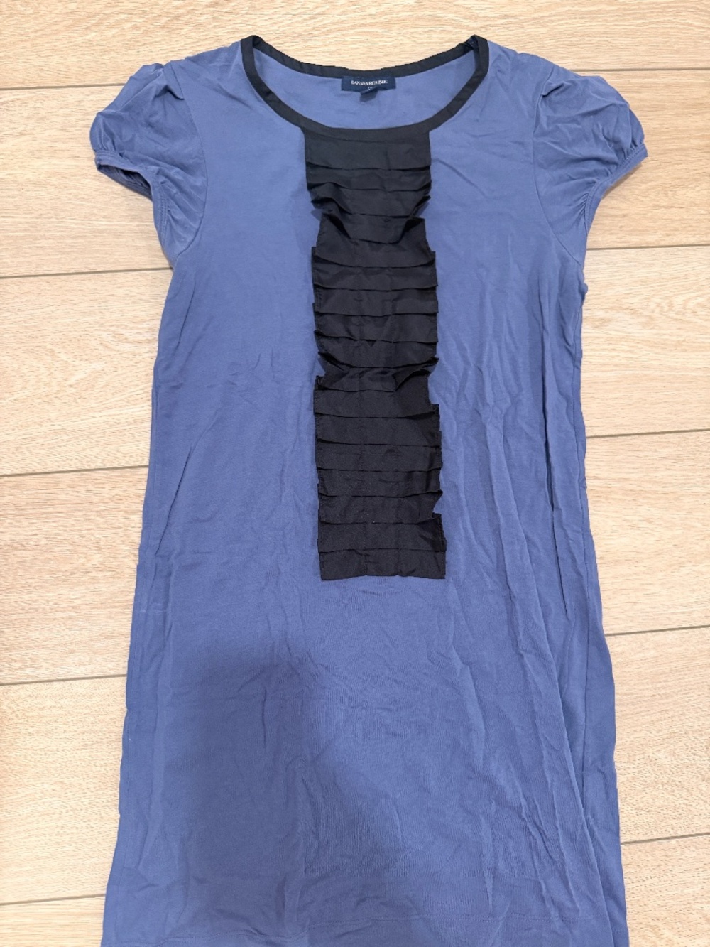 Cotton dress with tuxedo trim